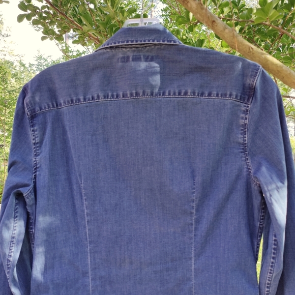 Banana Republic Fitted Riley Denim Bow Shirt - Size 4 - Picture 9 of 16